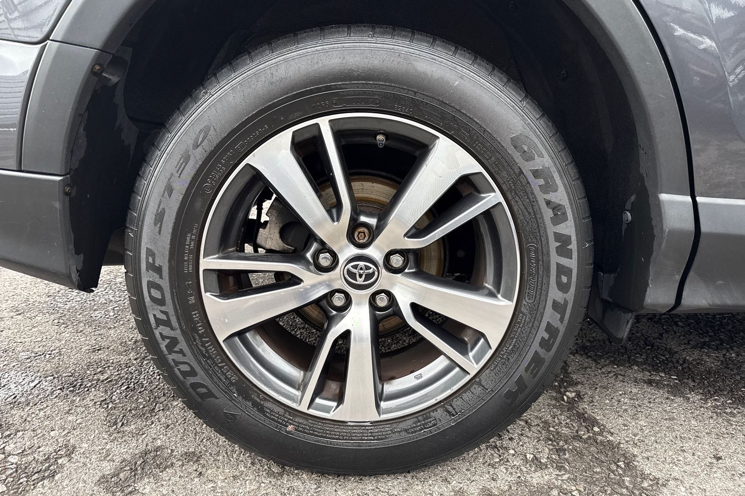 Used Toyota RAV4 2017 for sale - 77615891: Photo 13