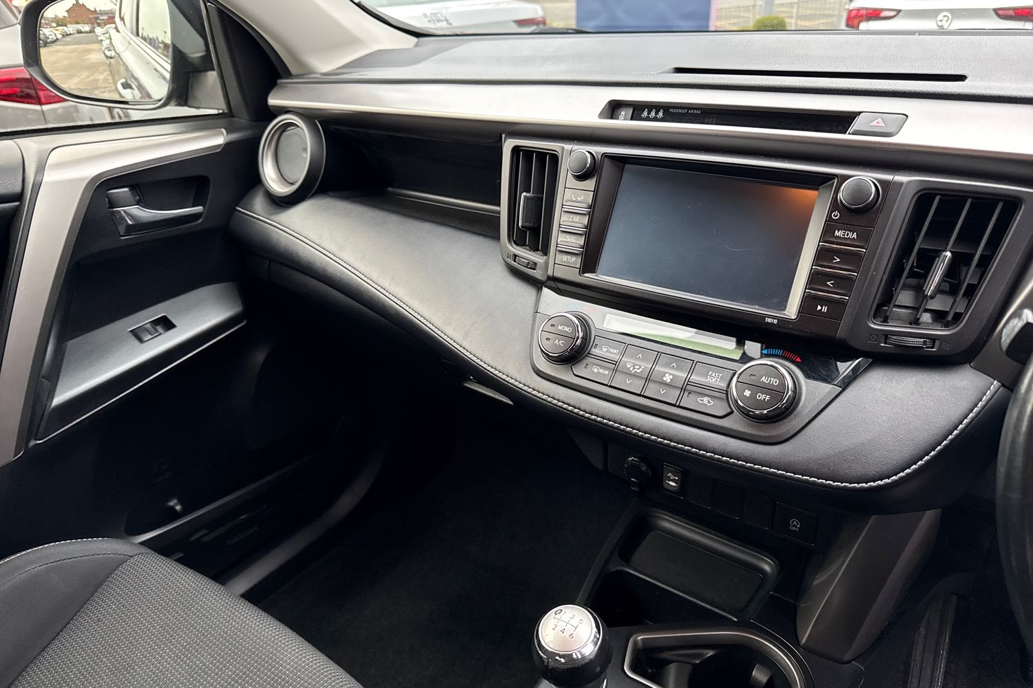 Used Toyota RAV4 2017 for sale - 77615891: Photo 20