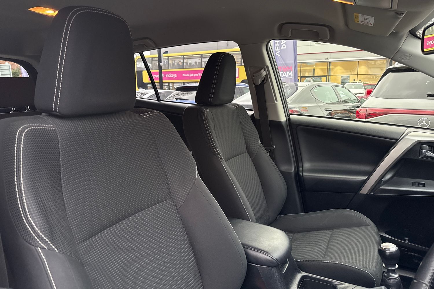 Used Toyota RAV4 2017 for sale - 77615891: Photo 24