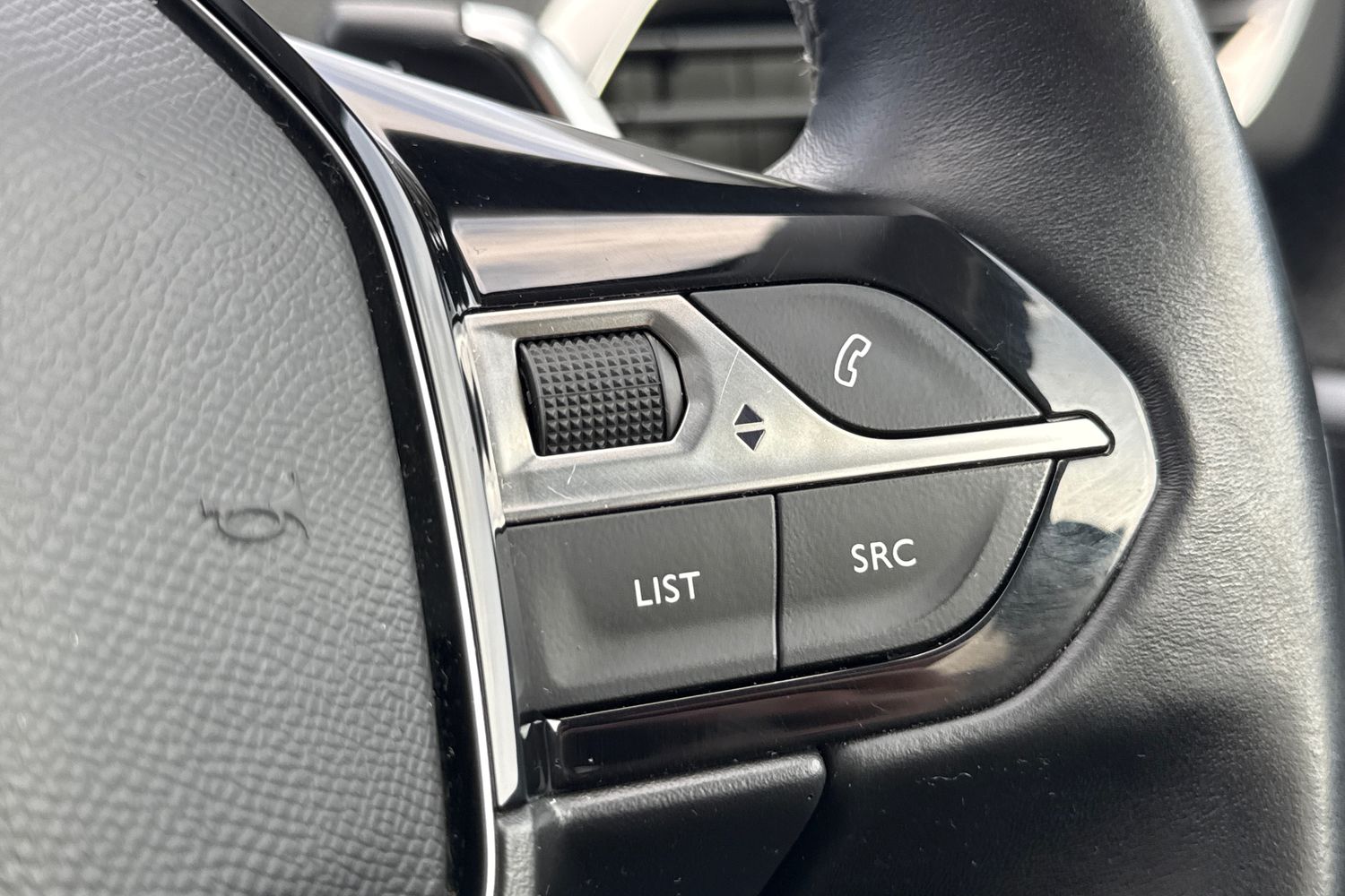 Used Peugeot 5008 2020 for sale - 76411729: Photo 37