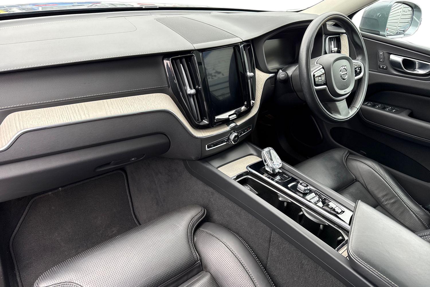 Used Volvo XC60 2020 for sale - 77862908: Photo 15