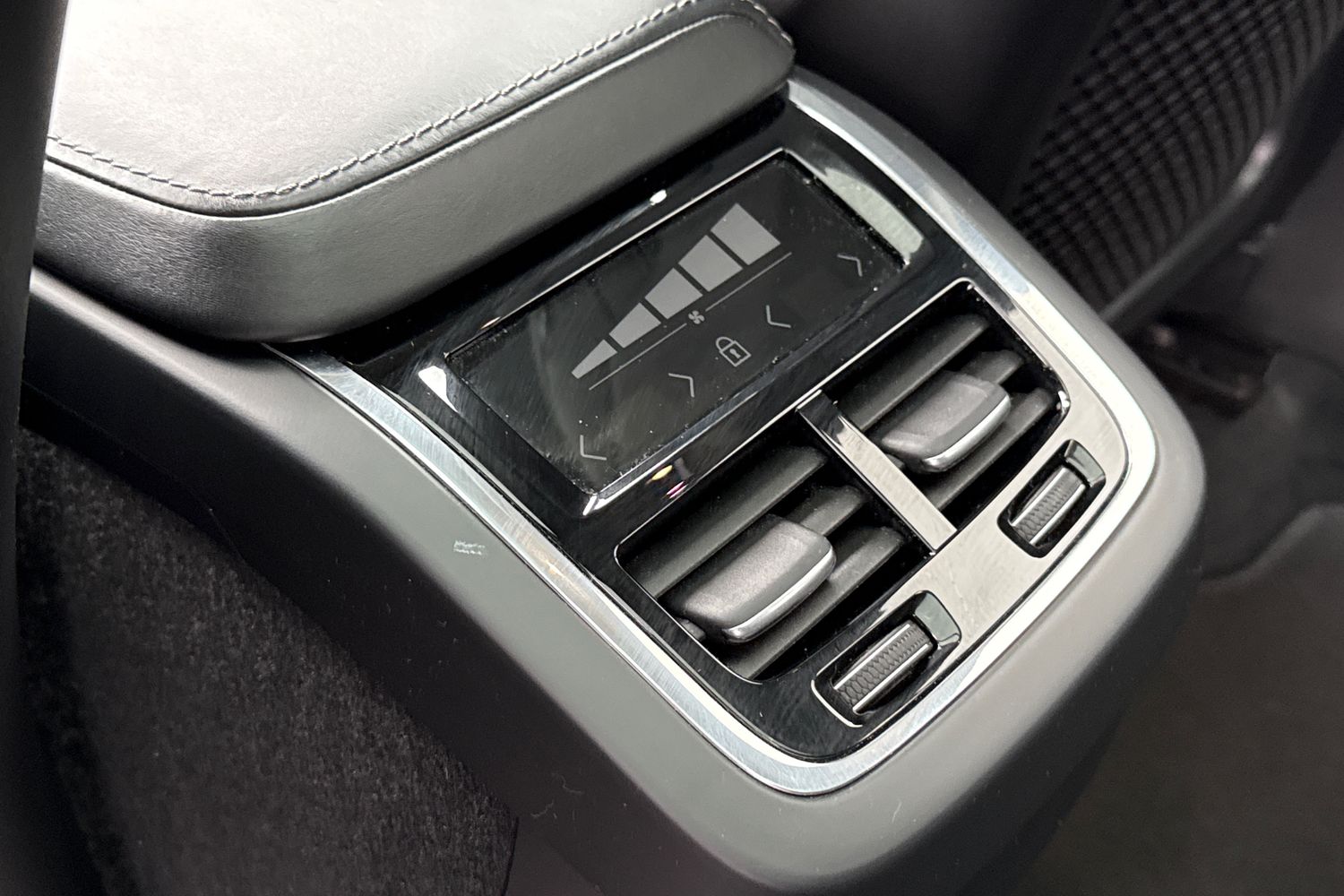 Used Volvo XC60 2020 for sale - 77862908: Photo 36