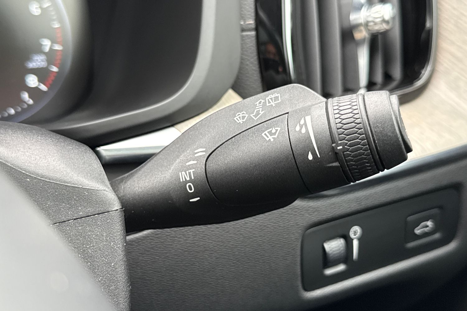 Used Volvo XC60 2020 for sale - 77862908: Photo 50