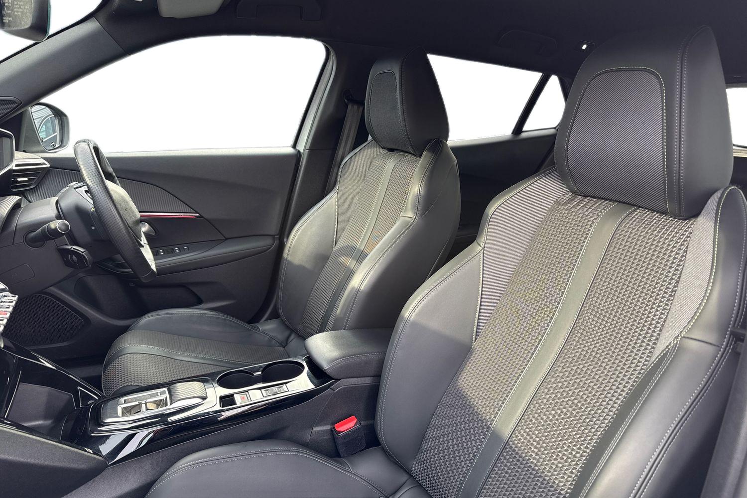 Used Peugeot 2008 2023 for sale - 77589420: Photo 16