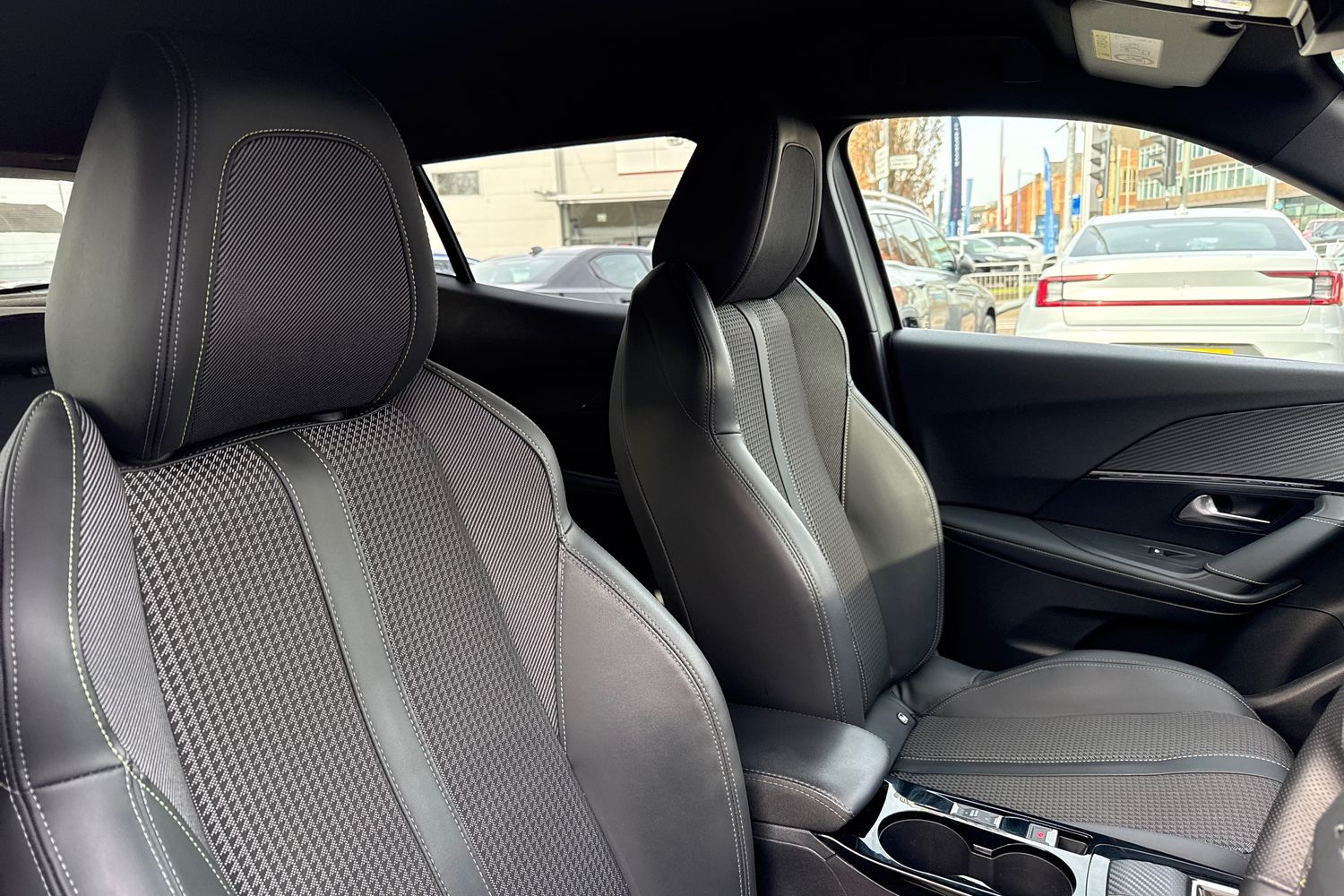 Used Peugeot 2008 2023 for sale - 77589420: Photo 24