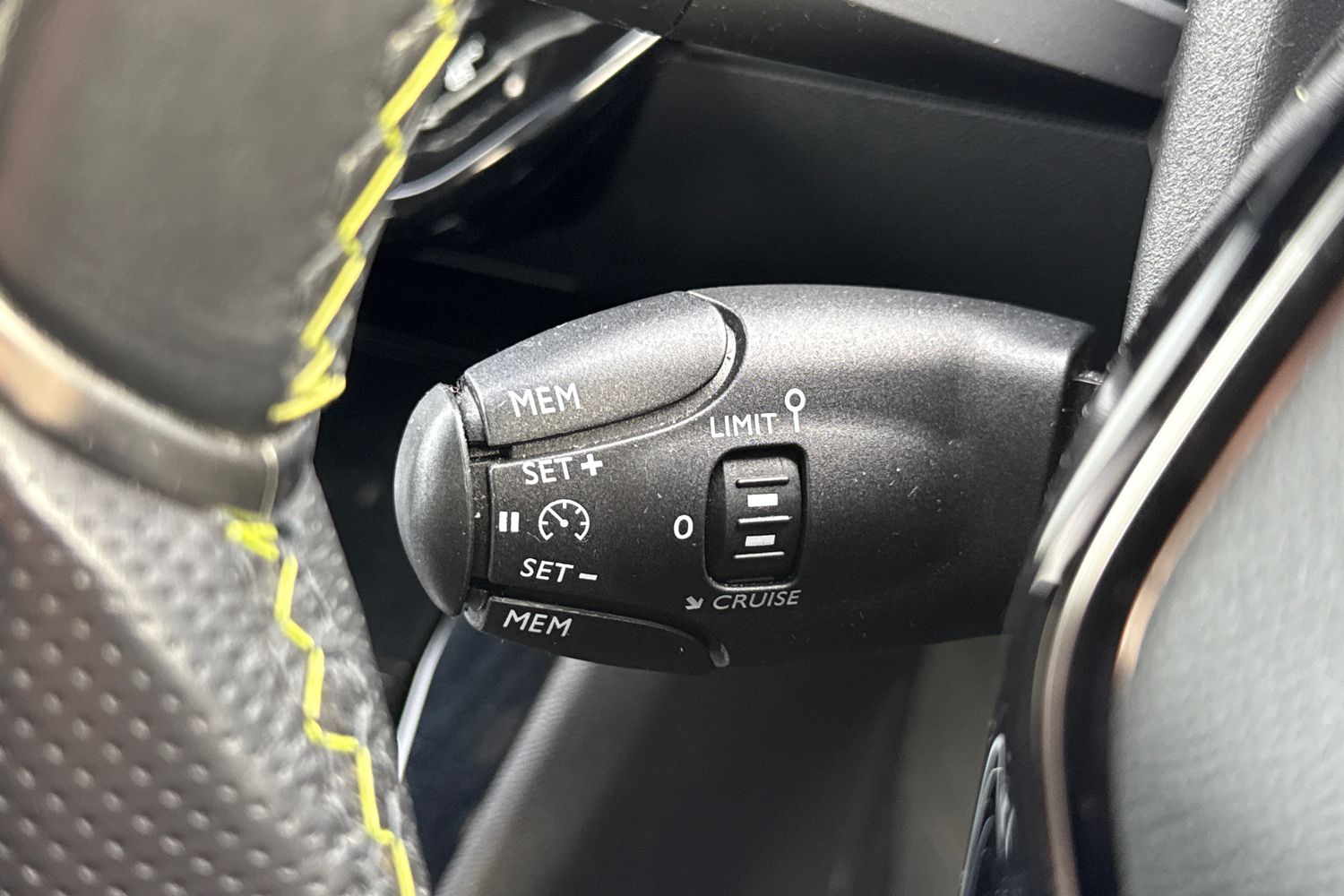 Used Peugeot 2008 2023 for sale - 77589420: Photo 53