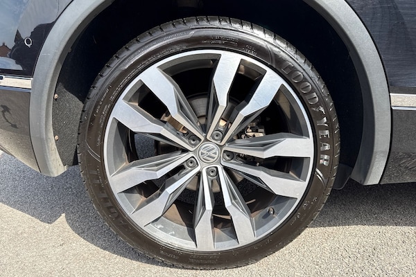 Used Volkswagen Tiguan 2020 for sale - 75581200: Photo 11