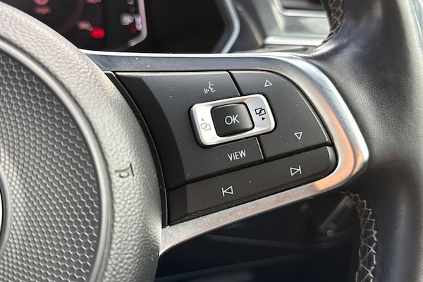 Used Volkswagen Tiguan 2020 for sale - 75581200: Photo 40