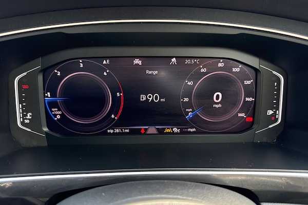Used Volkswagen Tiguan 2020 for sale - 75581200: Photo 42