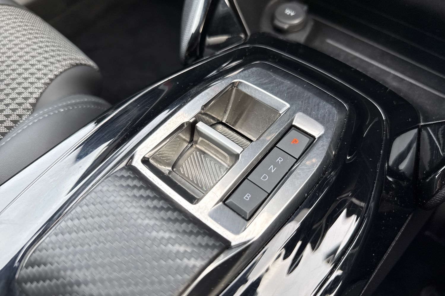 Used Peugeot 2008 2023 for sale - 77812568: Photo 48