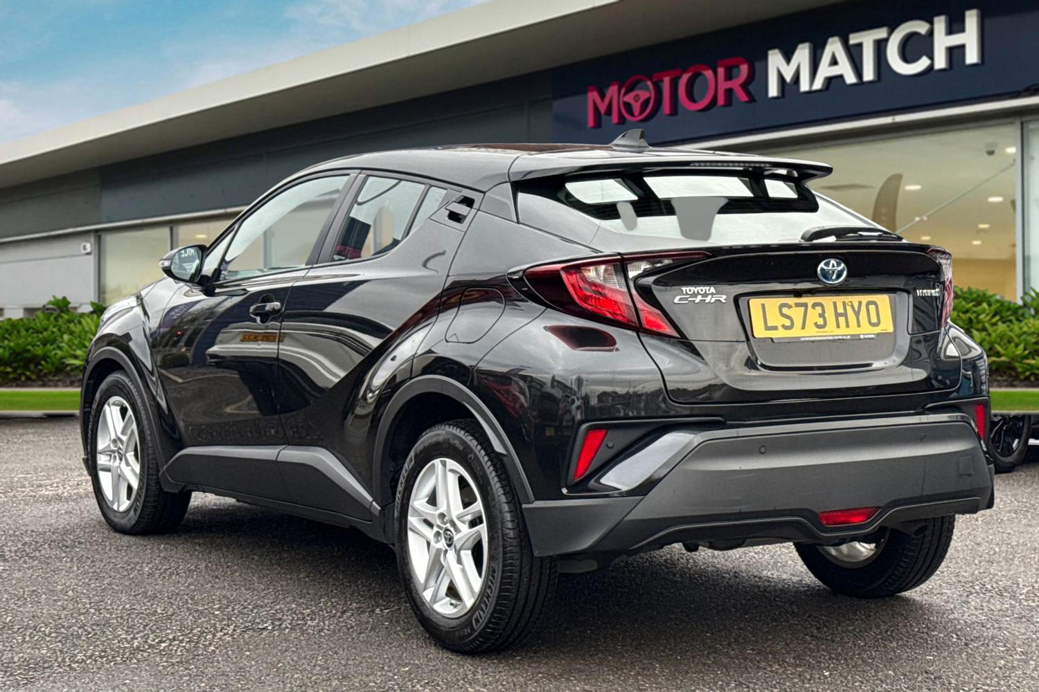 Used Toyota C-HR 2023 for sale - 77500952: Photo 2