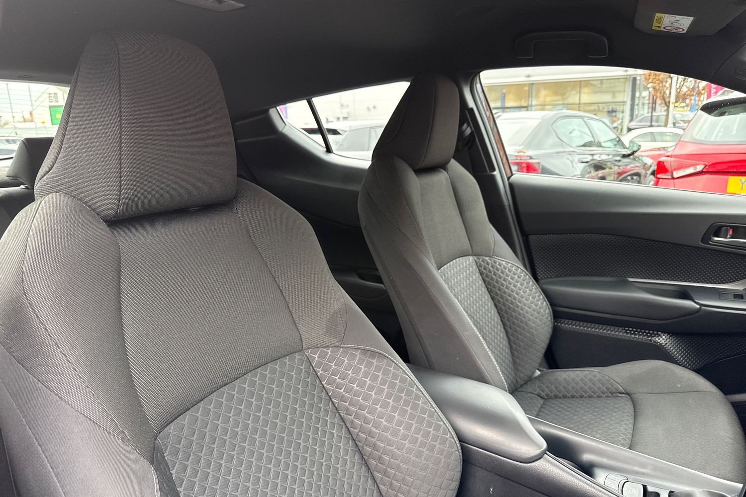 Used Toyota C-HR 2023 for sale - 77500952: Photo 24