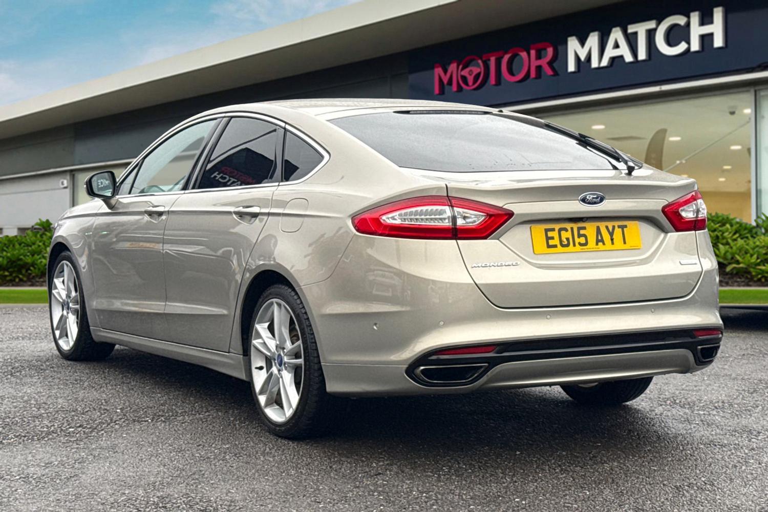 Used Ford Mondeo 2015 for sale - 76774529: Photo 2