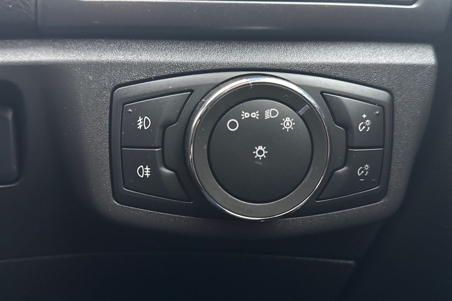 Used Ford Mondeo 2015 for sale - 76774529: Photo 30