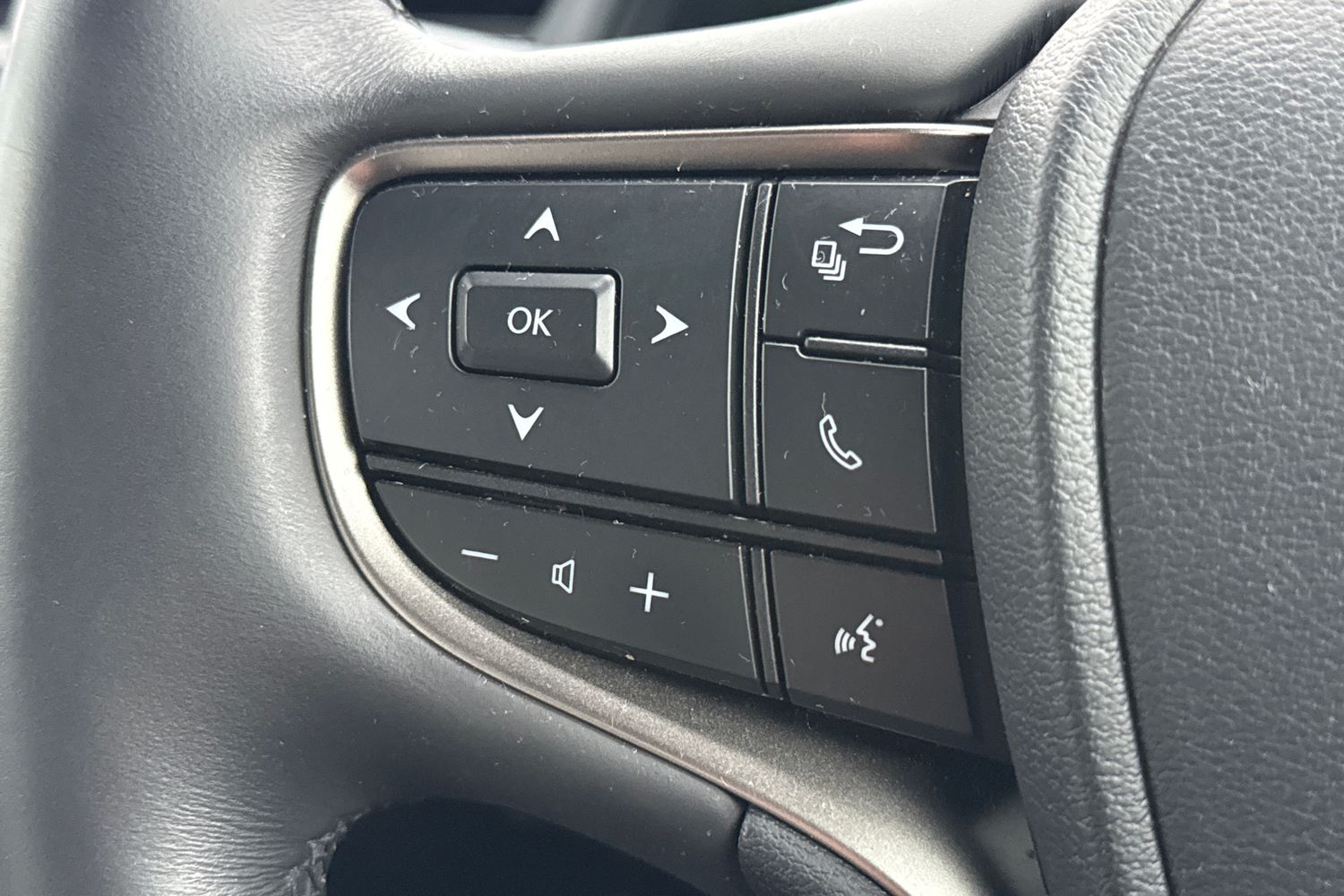 Used Lexus UX 2023 for sale - 77686823: Photo 41