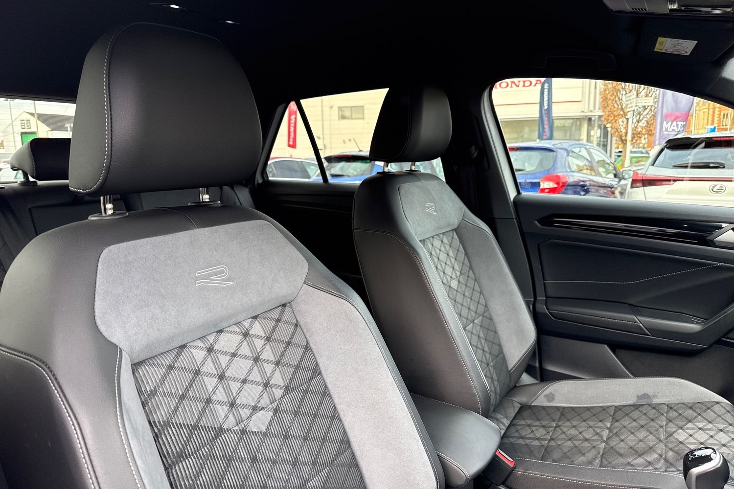 Used Volkswagen T-Roc 2022 for sale - 77226537: Photo 23