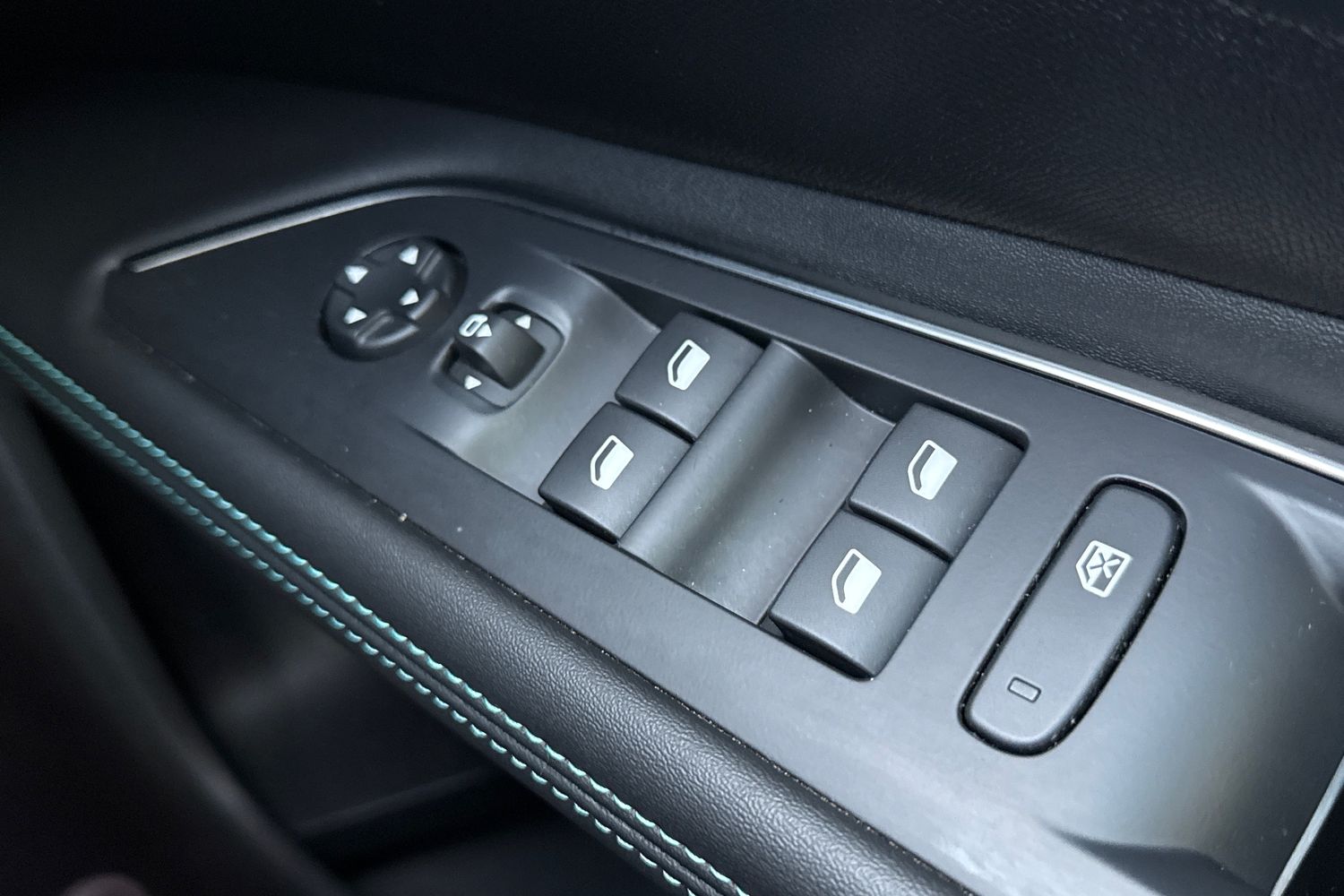 Used Peugeot 5008 2022 for sale - 76902606: Photo 40