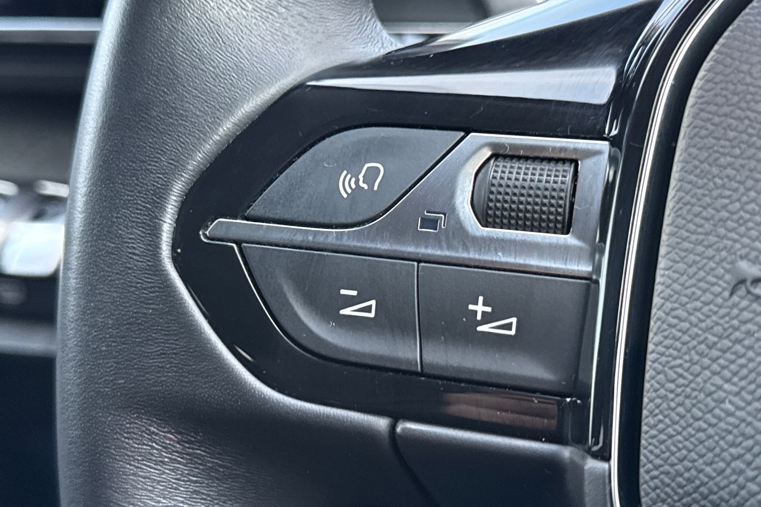 Used Peugeot 5008 2022 for sale - 76902606: Photo 44