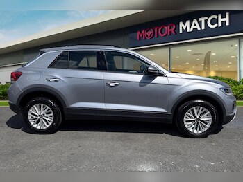 Used Volkswagen T-Roc 2023 for sale - 78750201: Photo