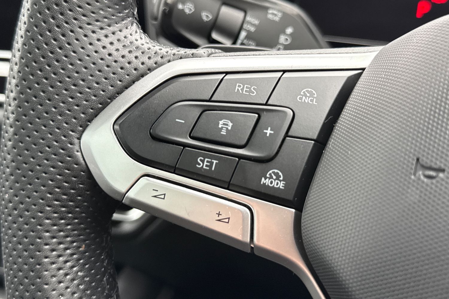 Used Volkswagen Tiguan 2024 for sale - 77805329: Photo 43