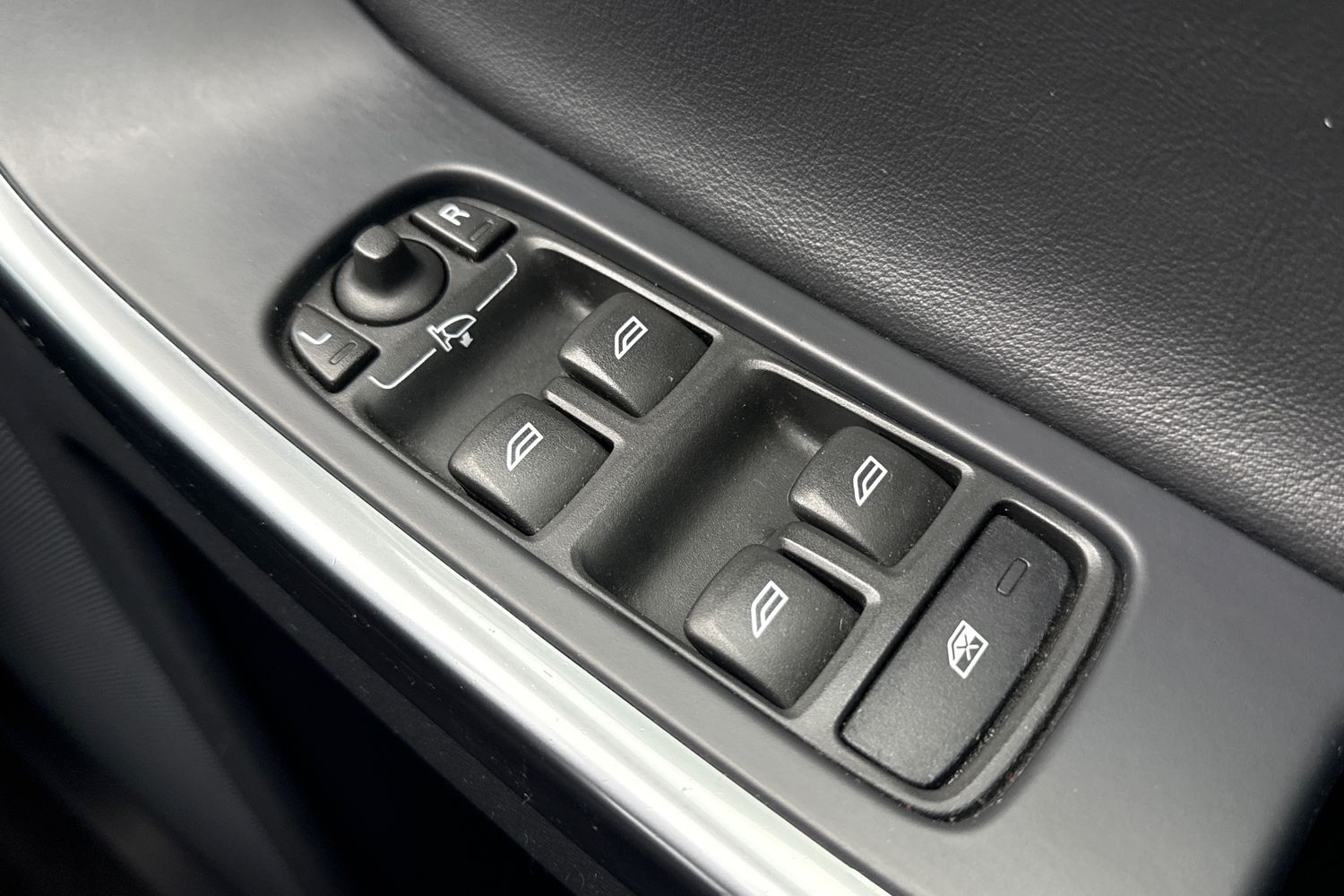 Used Volvo XC60 2016 for sale - 77340965: Photo 37