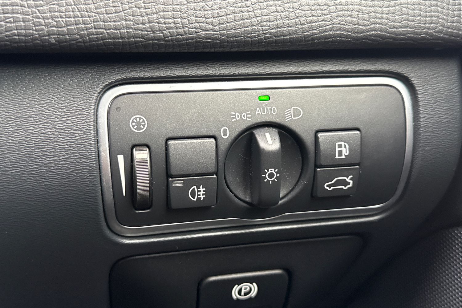 Used Volvo XC60 2016 for sale - 77340965: Photo 38