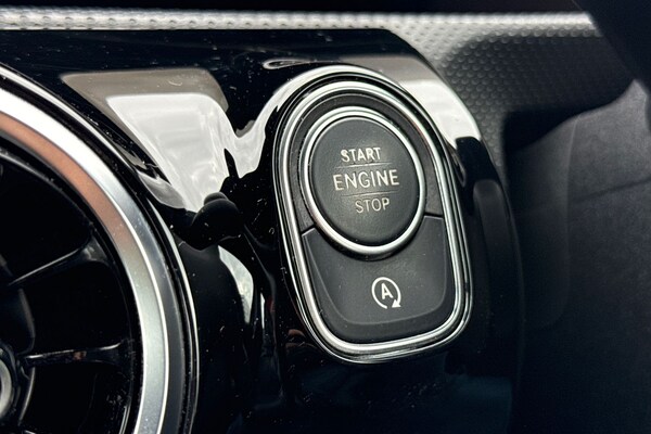 Used Mercedes-Benz A-Class 2018 for sale - 76197689: Photo 38