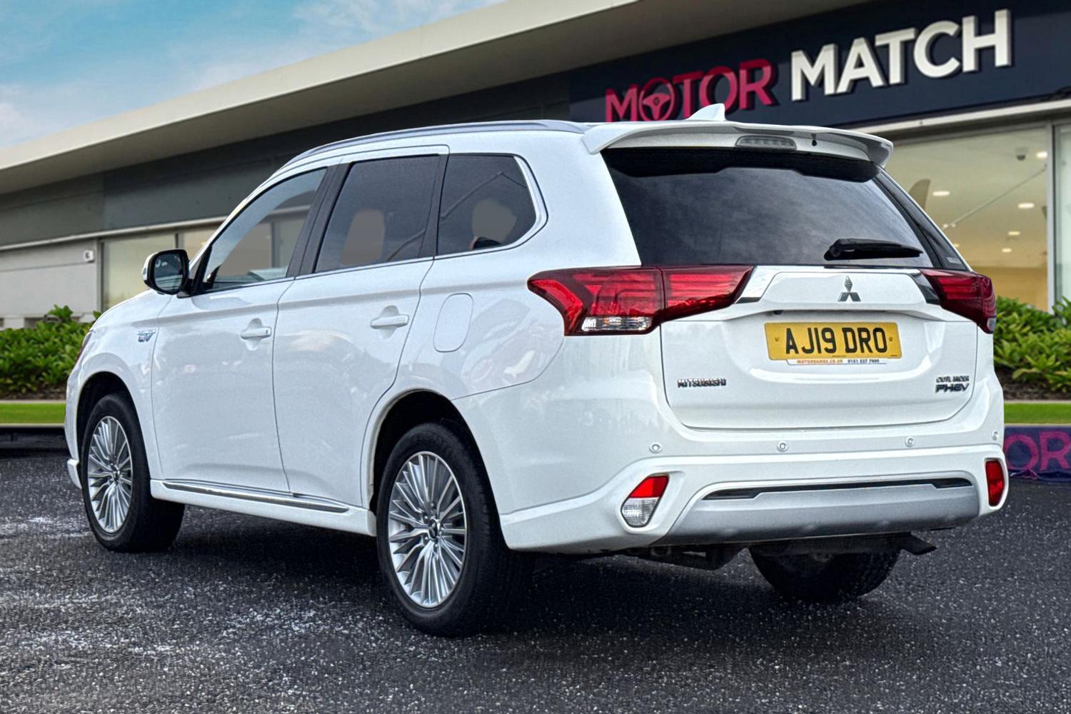 Used Mitsubishi Outlander 2019 for sale - 77206573: Photo 2