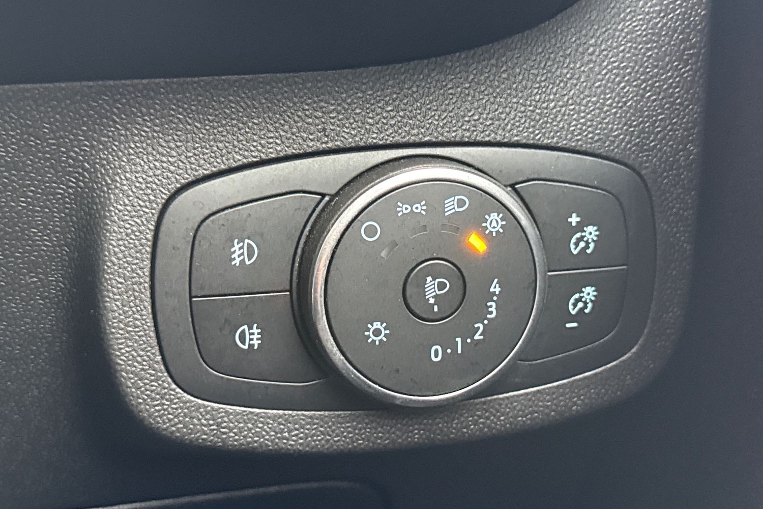 Used Ford Fiesta 2018 for sale - 77340996: Photo 34