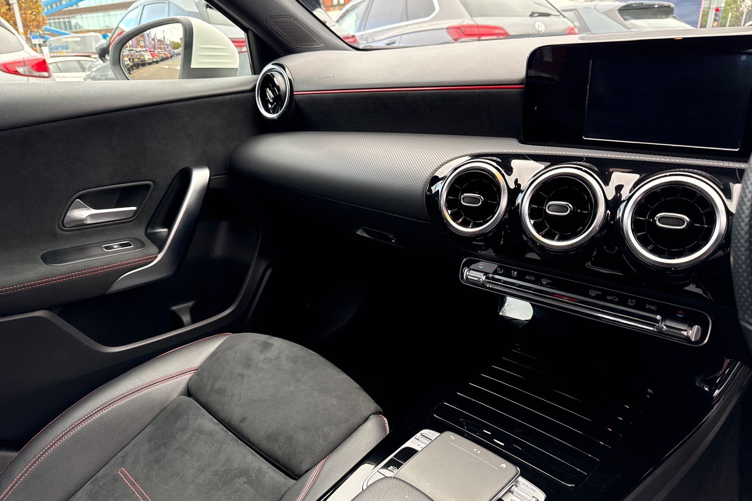 Used Mercedes-Benz A-Class 2018 for sale - 76641818: Photo 20