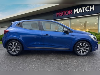 Used Renault Clio 2023 for sale - 78769892: Photo