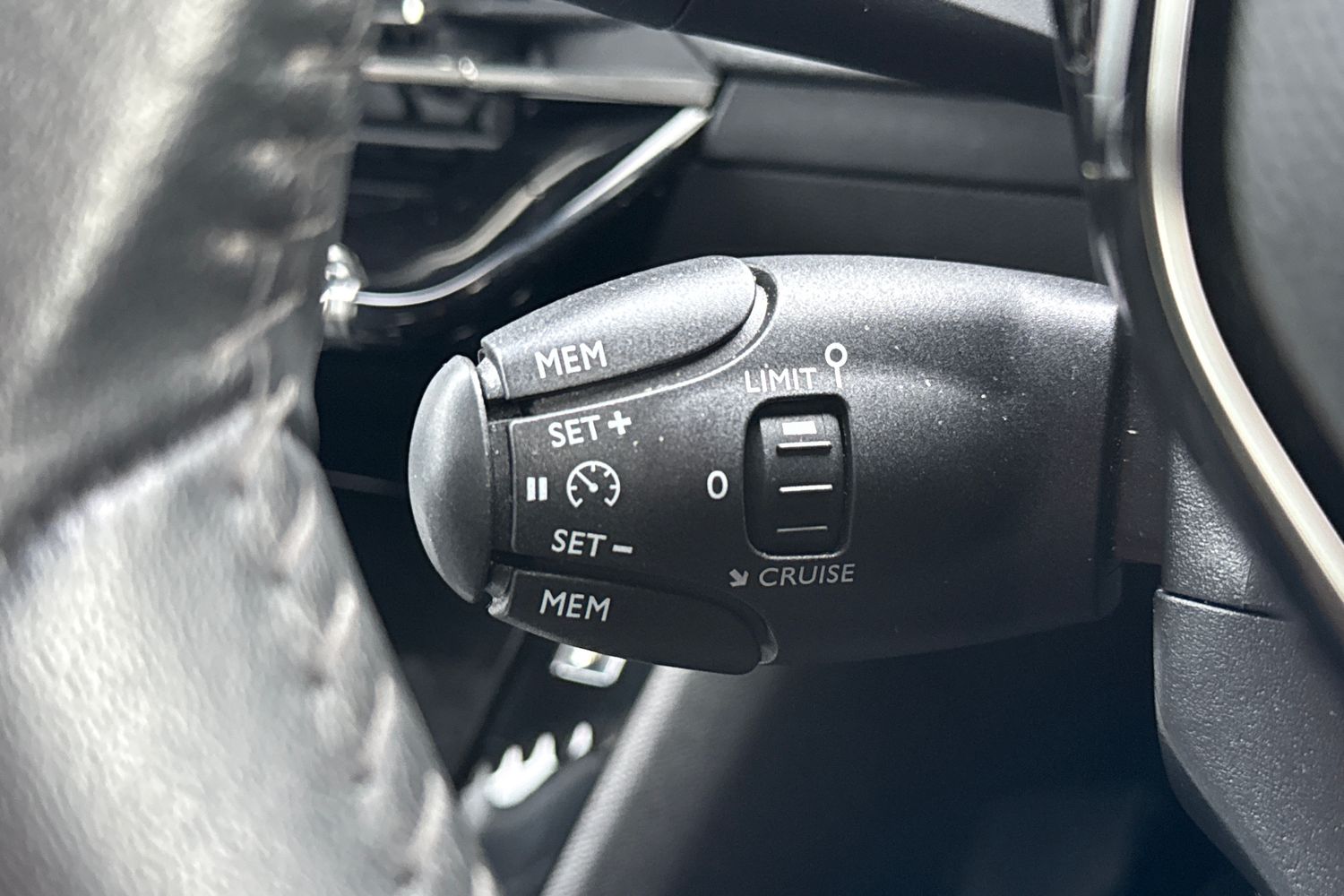 Used Peugeot 2008 2022 for sale - 77334387: Photo 41