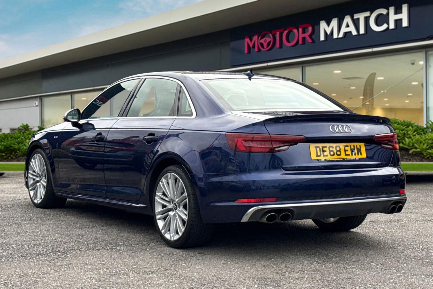 Used Audi A4 2018 for sale - 77728732: Photo 2