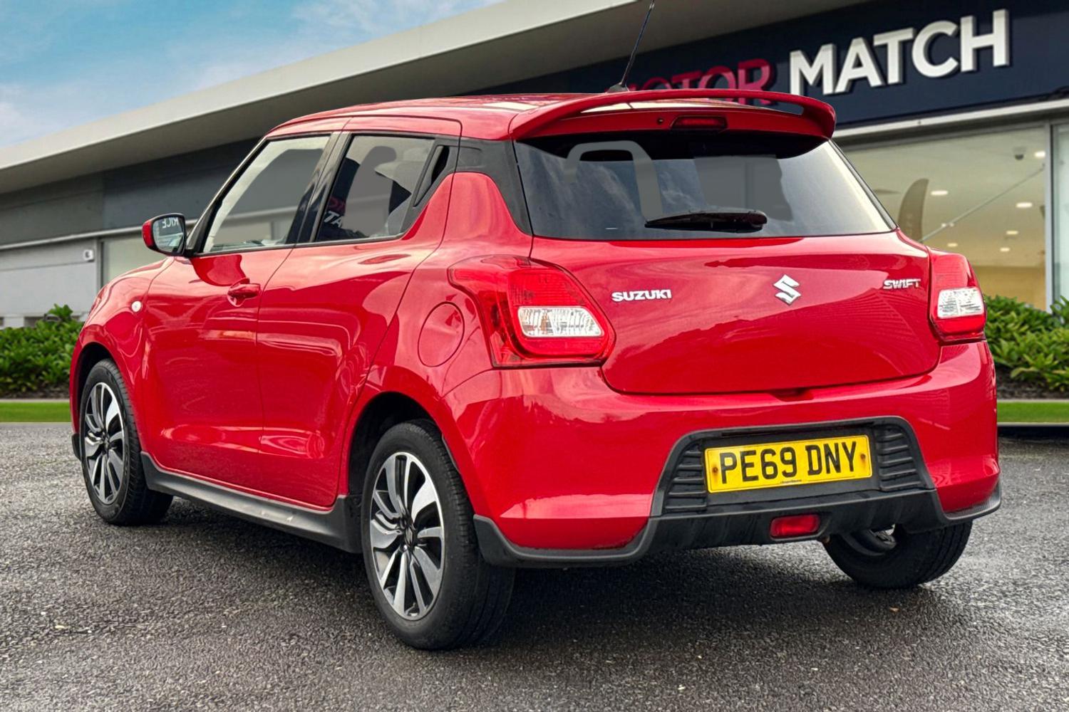 Used Suzuki Swift 2019 for sale - 76863240: Photo 2