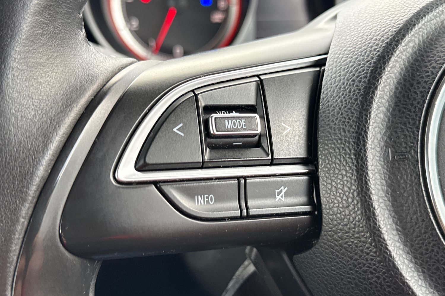 Used Suzuki Swift 2019 for sale - 76863240: Photo 37