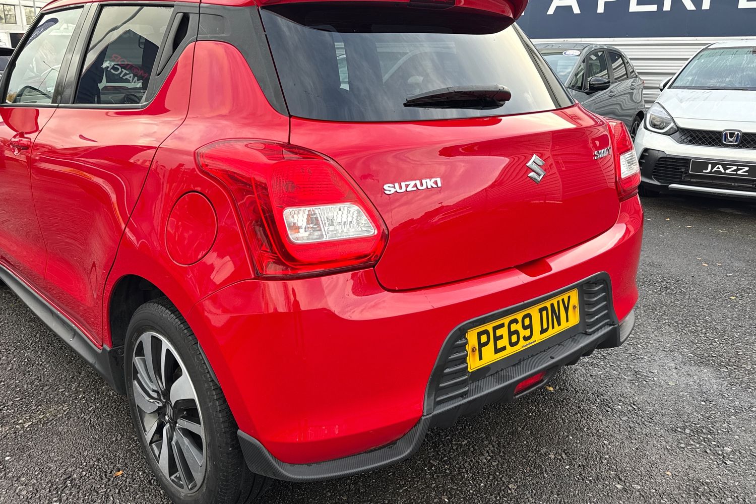 Used Suzuki Swift 2019 for sale - 76863240: Photo 8