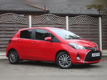 Used Toyota Yaris 2016 for sale - 79740780: Photo