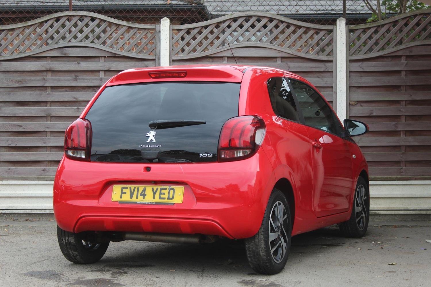 Used Peugeot 108 2014 for sale - 76152572: Photo 12