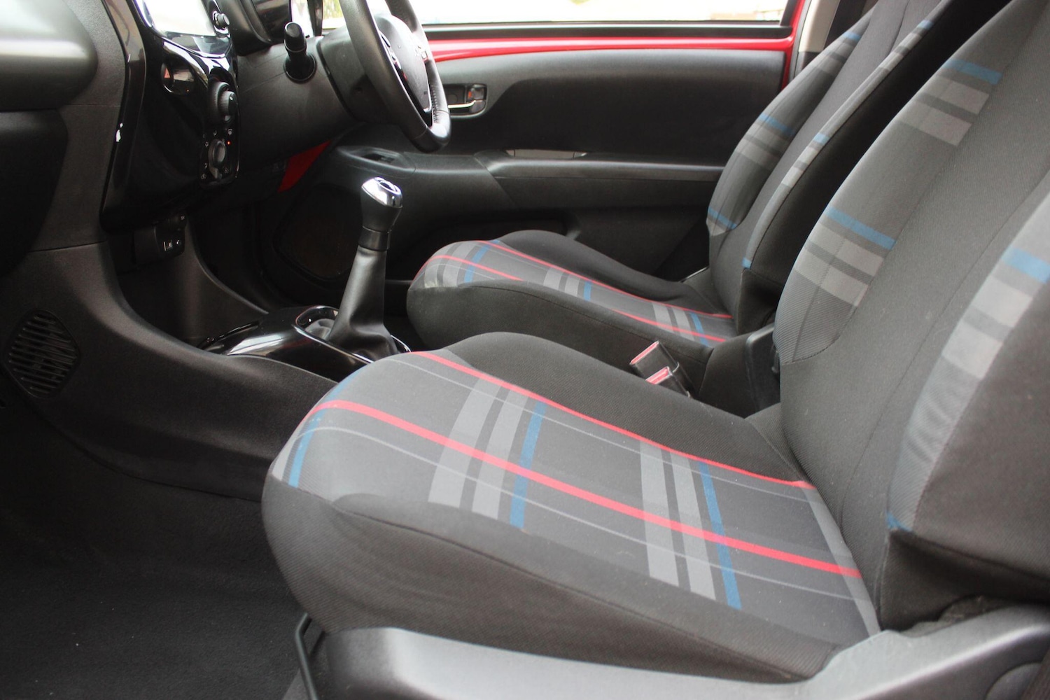 Used Peugeot 108 2014 for sale - 76152572: Photo 19