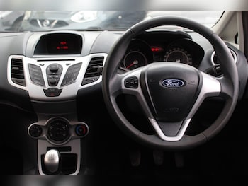 Used Ford Fiesta 2011 for sale - 76409139: Photo