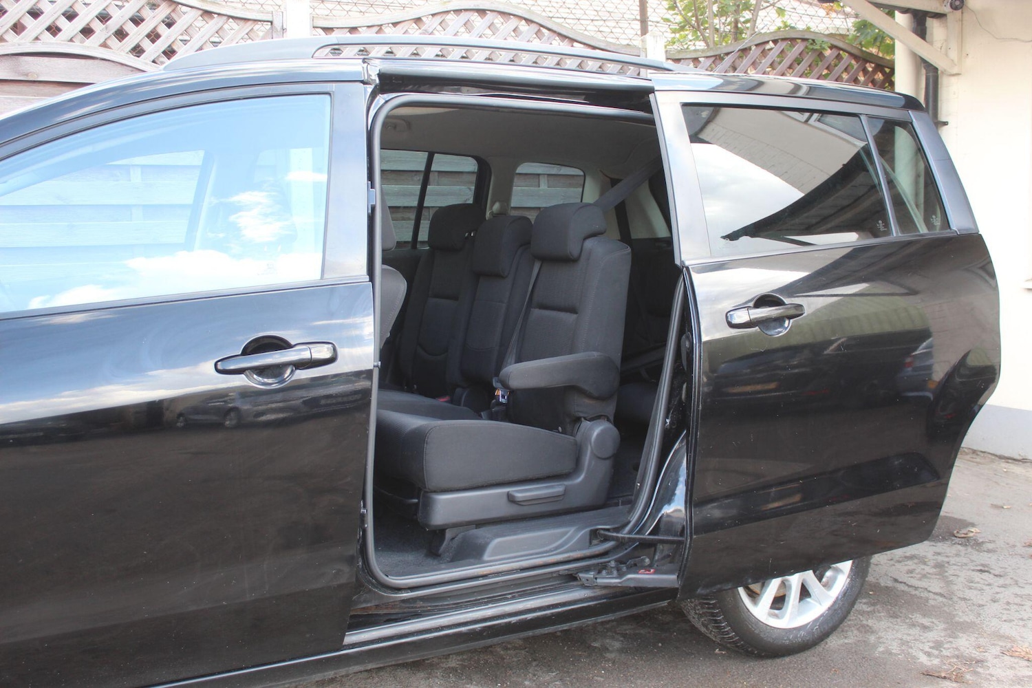 Used Mazda Mazda5 2010 for sale - 76988291: Photo 5