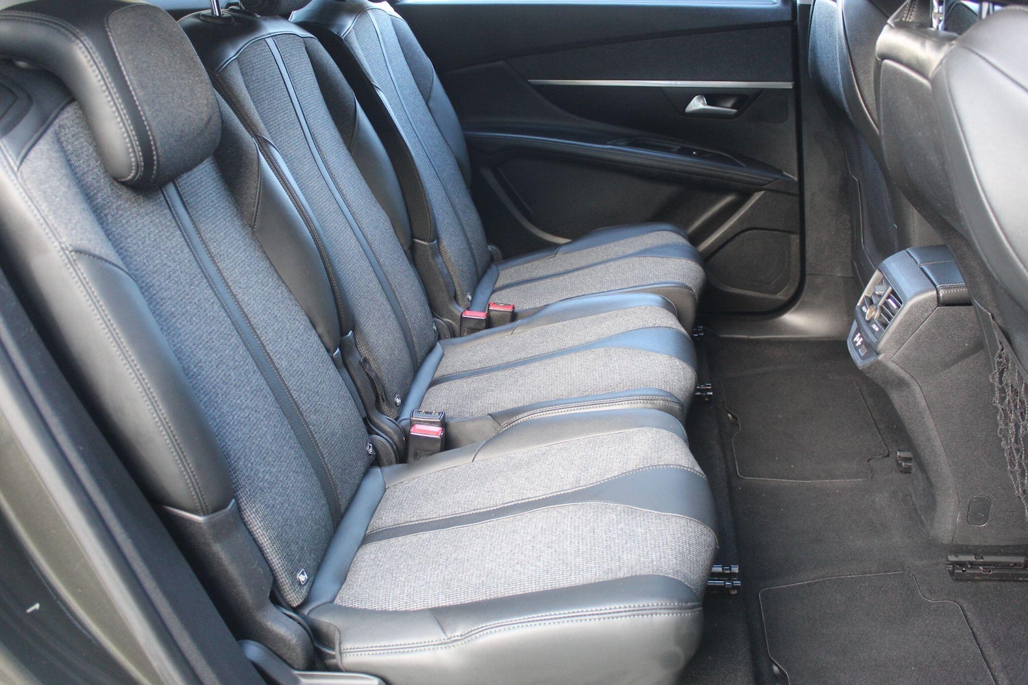 Used Peugeot 5008 2020 for sale - 76786540: Photo 28