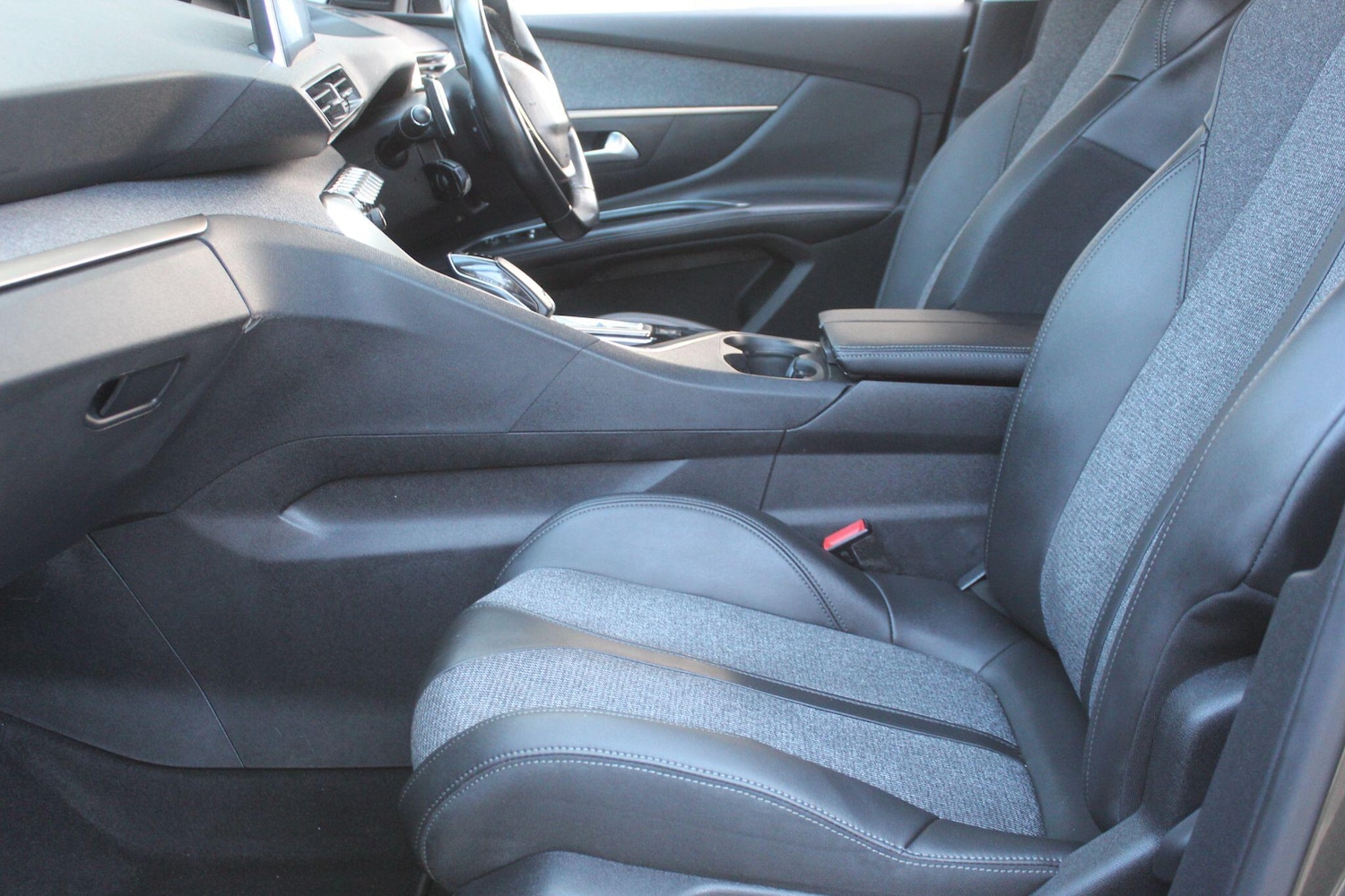 Used Peugeot 5008 2020 for sale - 76786540: Photo 34