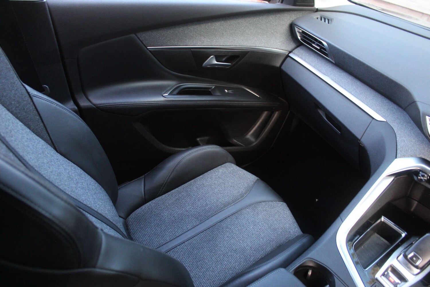 Used Peugeot 5008 2020 for sale - 76786540: Photo 35