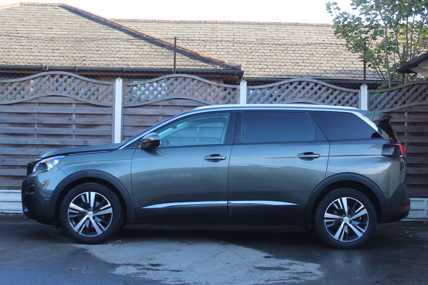 Used Peugeot 5008 2020 for sale - 76786540: Photo 8