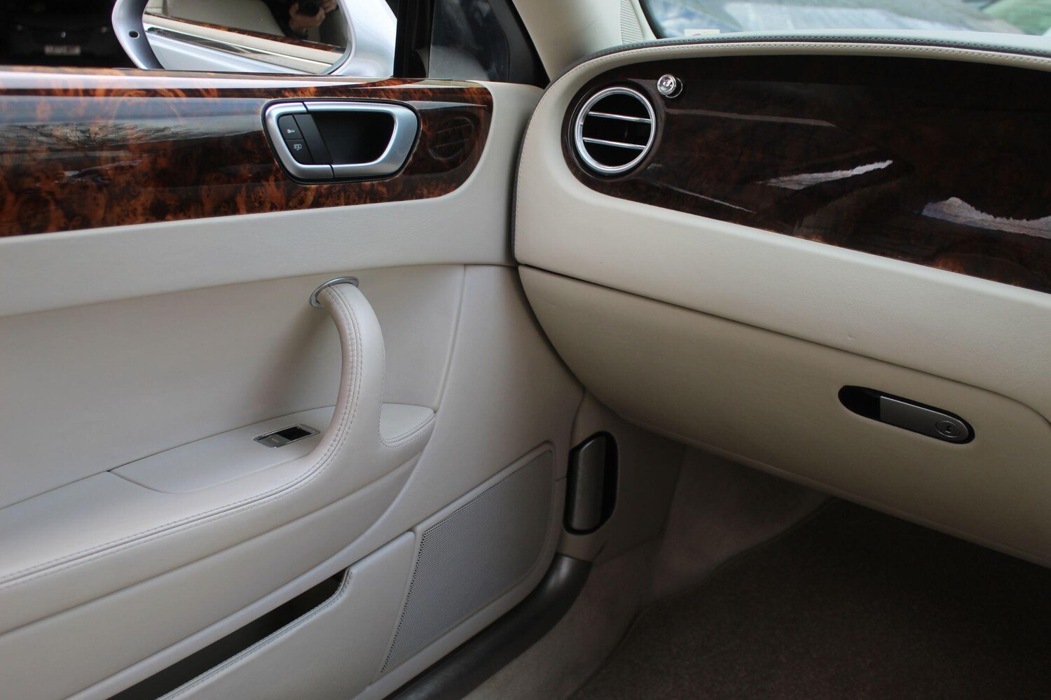 Used Bentley Continental 2011 for sale - 77253828: Photo 28