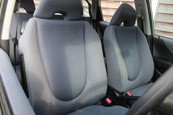 Used Honda Jazz 2002 for sale - 74270485: Photo 5