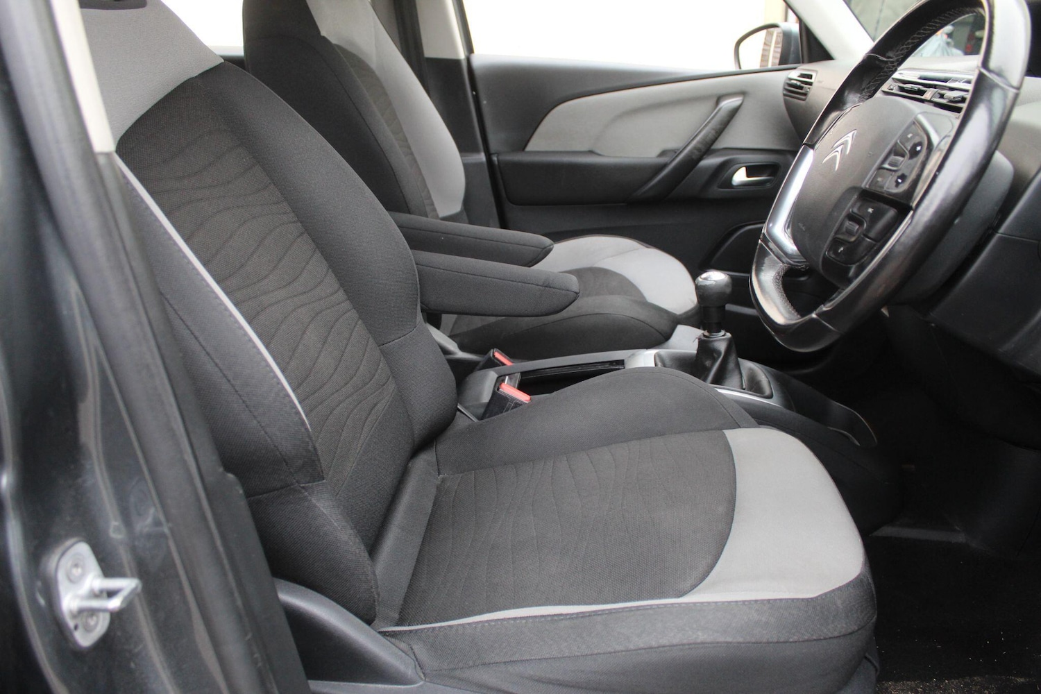 Used Citroen Grand C4 Picasso 2015 for sale - 77559124: Photo 17
