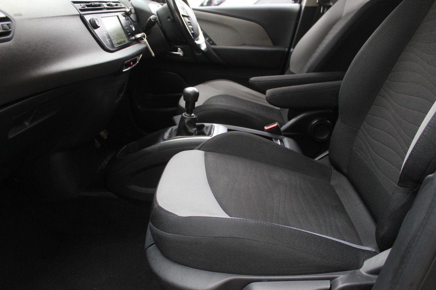 Used Citroen Grand C4 Picasso 2015 for sale - 77559124: Photo 28