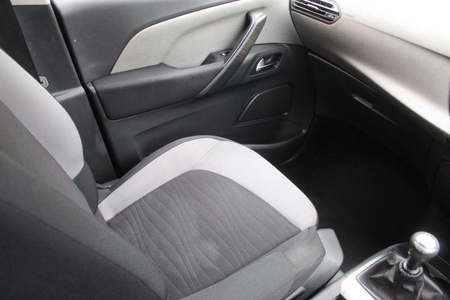 Used Citroen Grand C4 Picasso 2015 for sale - 77559124: Photo 33